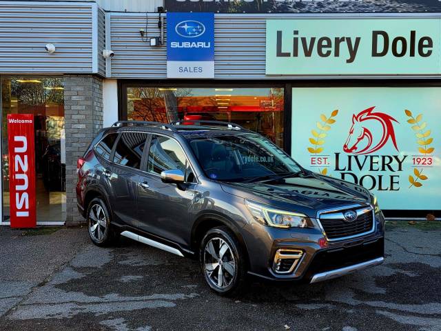 Subaru Forester 2.0 i e-Boxer XE Premium Lineartronic 4WD Euro 6 (s/s) 5dr SUV Hybrid Grey